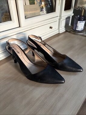 Life Stride Black Pointed Slingback Kitten Heels